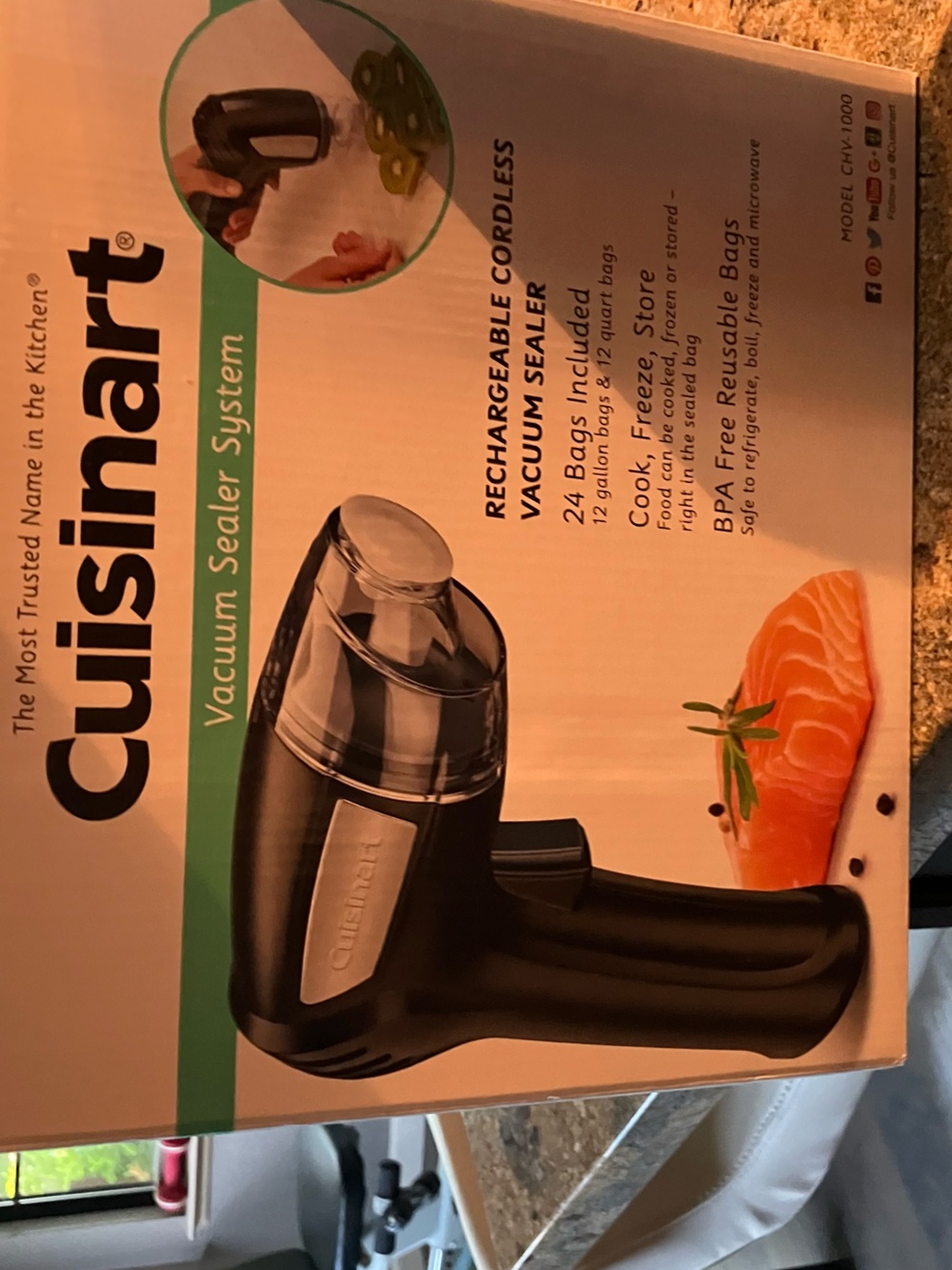 Cuisinart Vacuum Sealer system with Bags Never used NWOT
